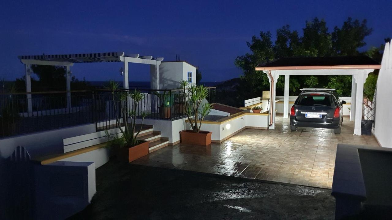 Casa Vacanze "Il Carrubo" 갈리아노델카포 외부 사진